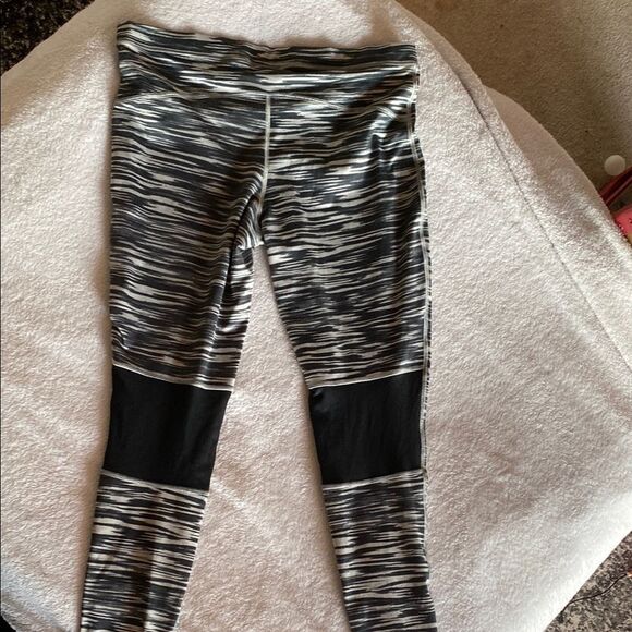 Nike Black and White Patterned Leggings Large - Picture 7 of 8